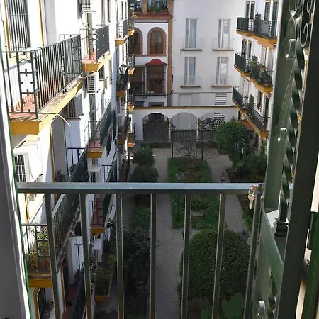 Room Martinez Sevilla Buitenkant foto